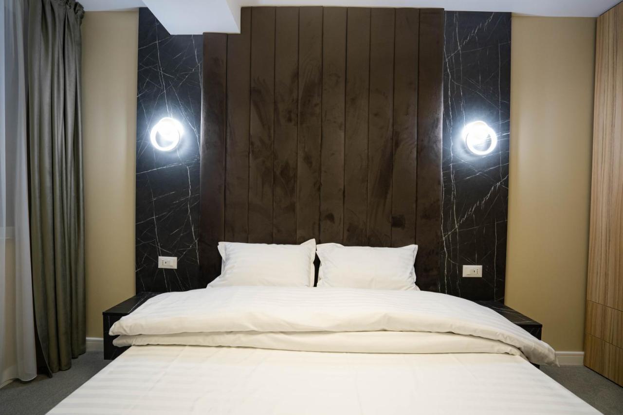 Marwell Residence Suceava Esterno foto