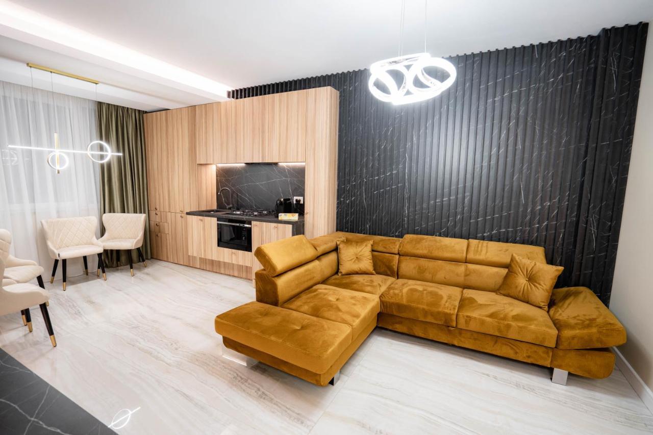 Marwell Residence Suceava Esterno foto