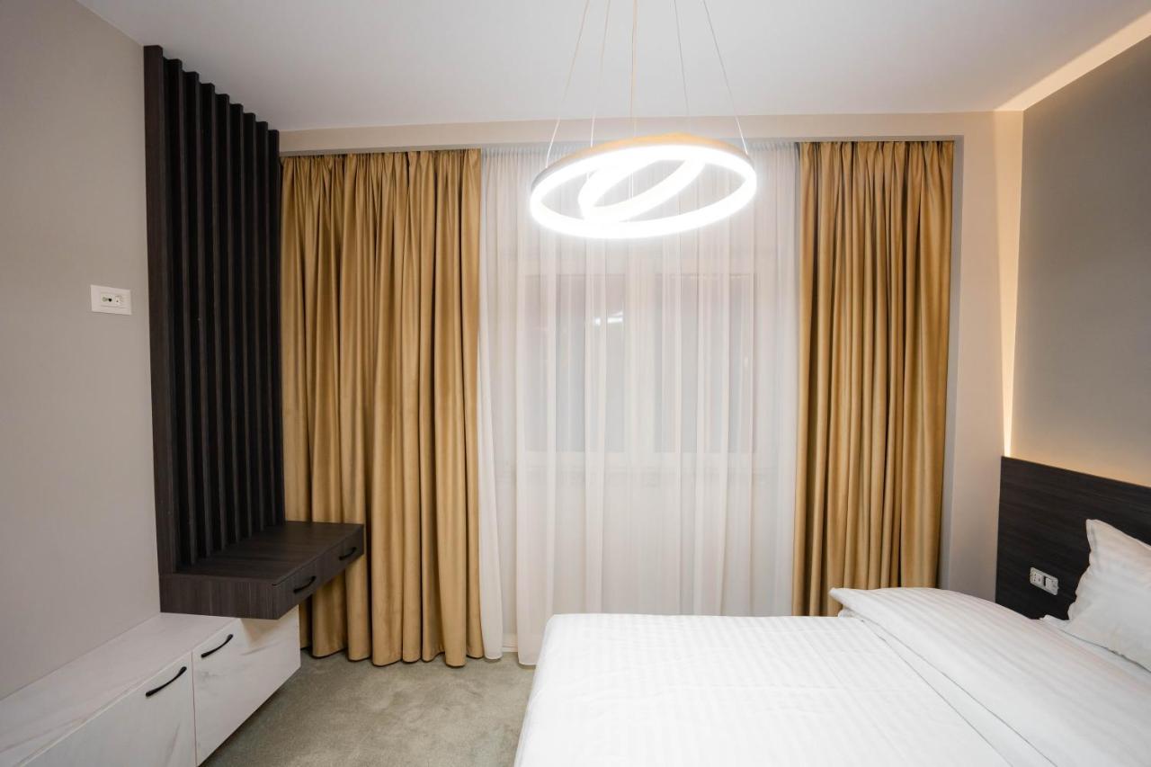 Marwell Residence Suceava Esterno foto