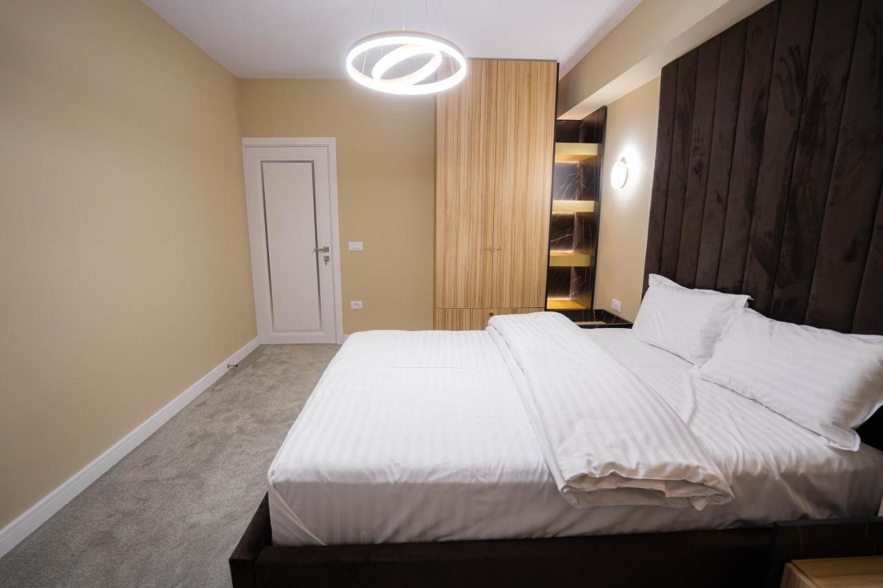 Marwell Residence Suceava Esterno foto
