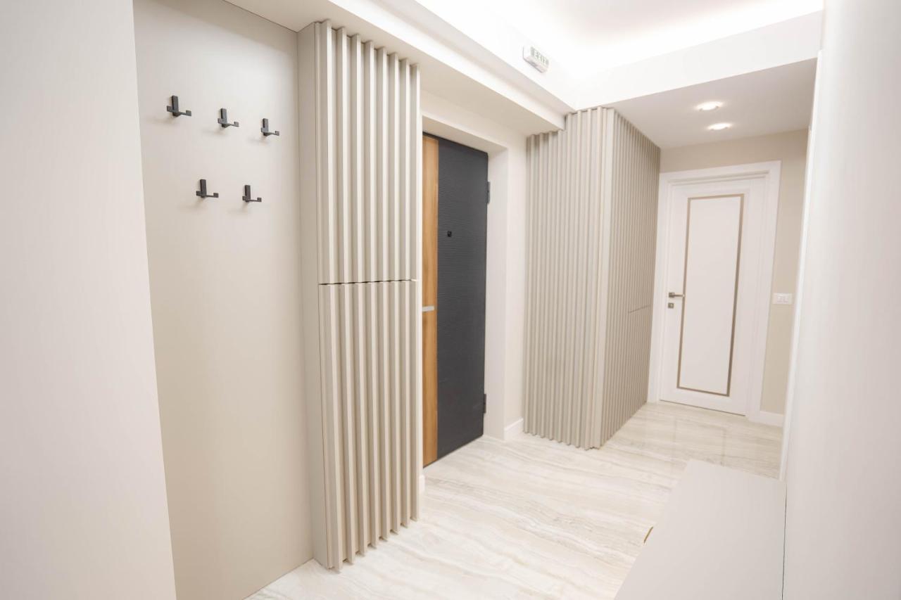 Marwell Residence Suceava Esterno foto