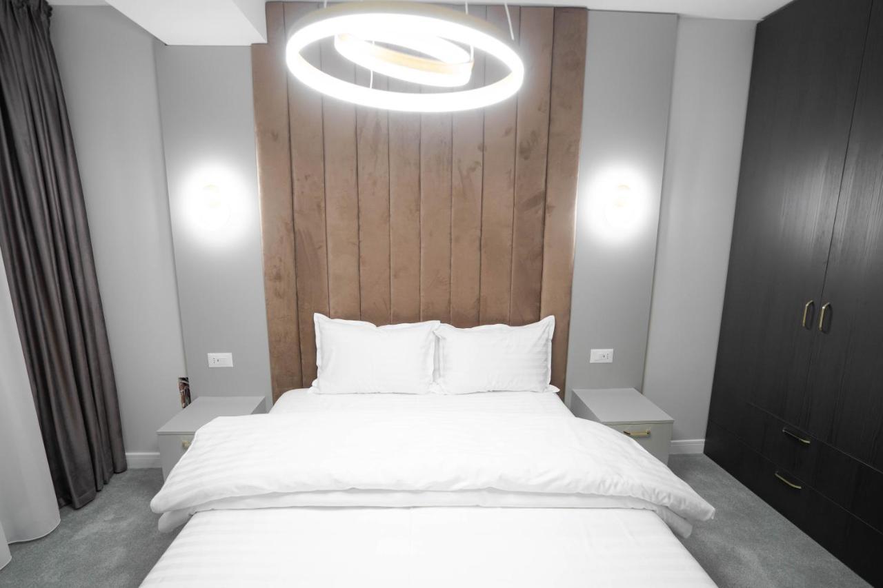 Marwell Residence Suceava Esterno foto